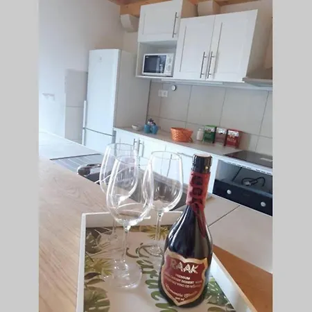 House Zemina ヴィラ ルンバルダ